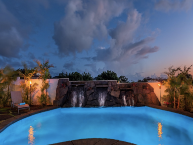 Kauai Luxury At Its Finest Walk to Beaches Six Bedrooms